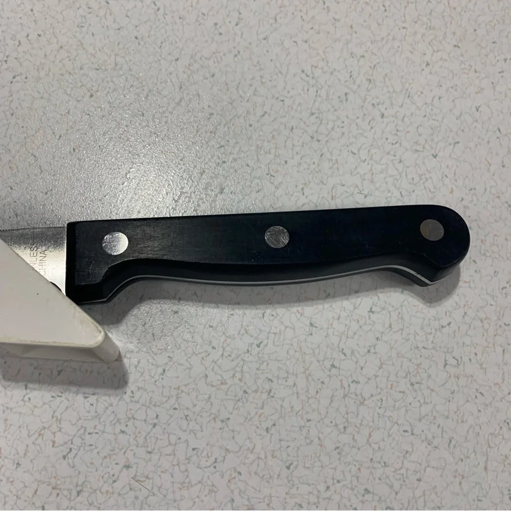 Pampered Chef 6” Chef's Knife with Self Sharpening Case Sheath Retired Item